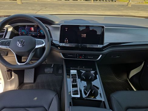 New 2026 Volkswagen Atlas Cross Sport SE AWD/4WD image 24