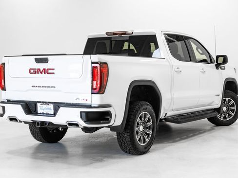 Used 2024 GMC Sierra 1500 AT4 w/ Technology Package AWD/4WD image 30