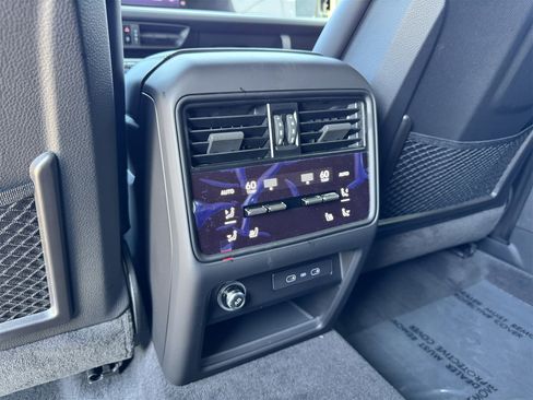 New 2026 Porsche Cayenne E-Hybrid Coupe image 15