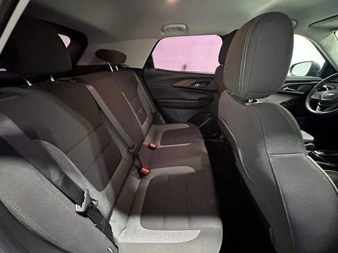 Used 2021 Chevrolet TrailBlazer LS FWD image 21
