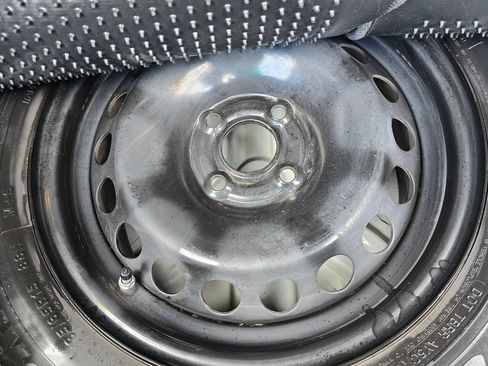 Used 2013 Kia Rio EX image 51