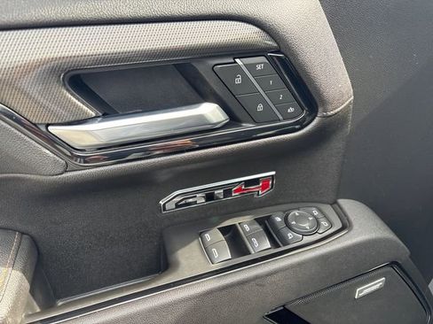 Certified 2025 GMC Sierra 1500 AT4 w/ Technology Package AWD/4WD image 18
