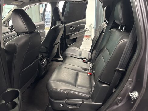 Used 2021 Honda Pilot Touring image 35