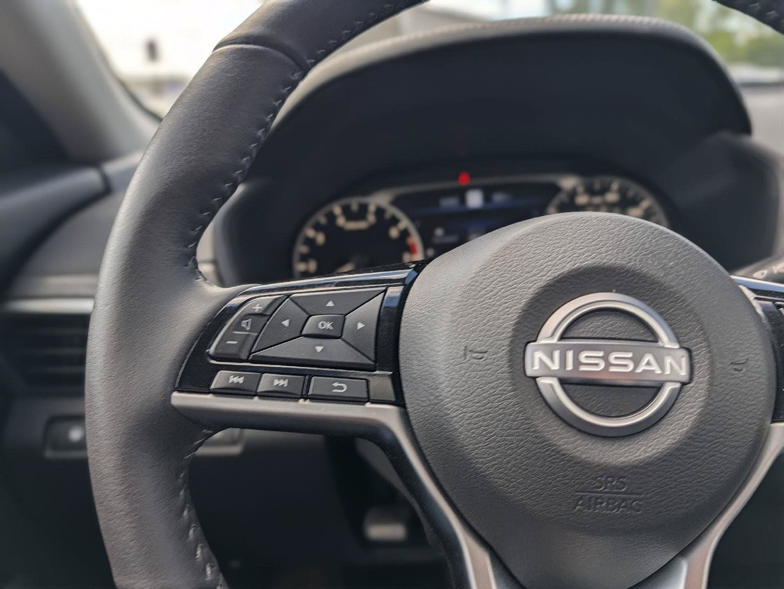 Used 2024 Nissan Altima 2.5 SL AWD/4WD image 23