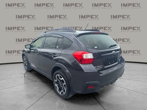 Used 2017 Subaru Crosstrek 2.0i Premium w/ Popular Package #2 AWD/4WD image 2