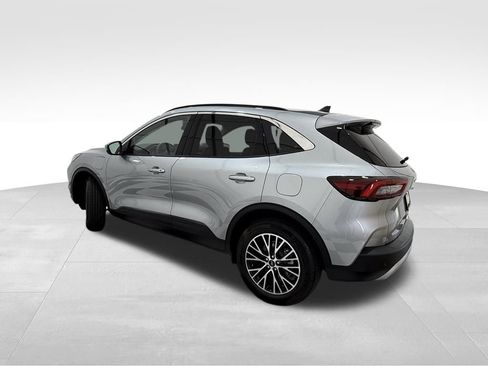 New 2024 Ford Escape SE image 2