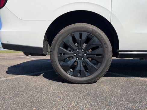 Used 2025 Ford Expedition Max Platinum w/ Stealth Appearance Package AWD/4WD image 22