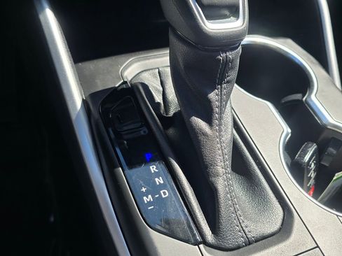 Used 2022 Toyota Highlander XLE AWD/4WD image 26