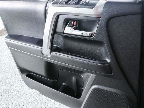 Used 2023 Toyota 4Runner SR5 Premium w/ Moonroof Package AWD/4WD image 23