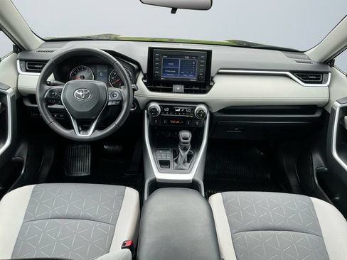 Used 2022 Toyota RAV4 XLE w/ Convenience Package AWD/4WD image 11