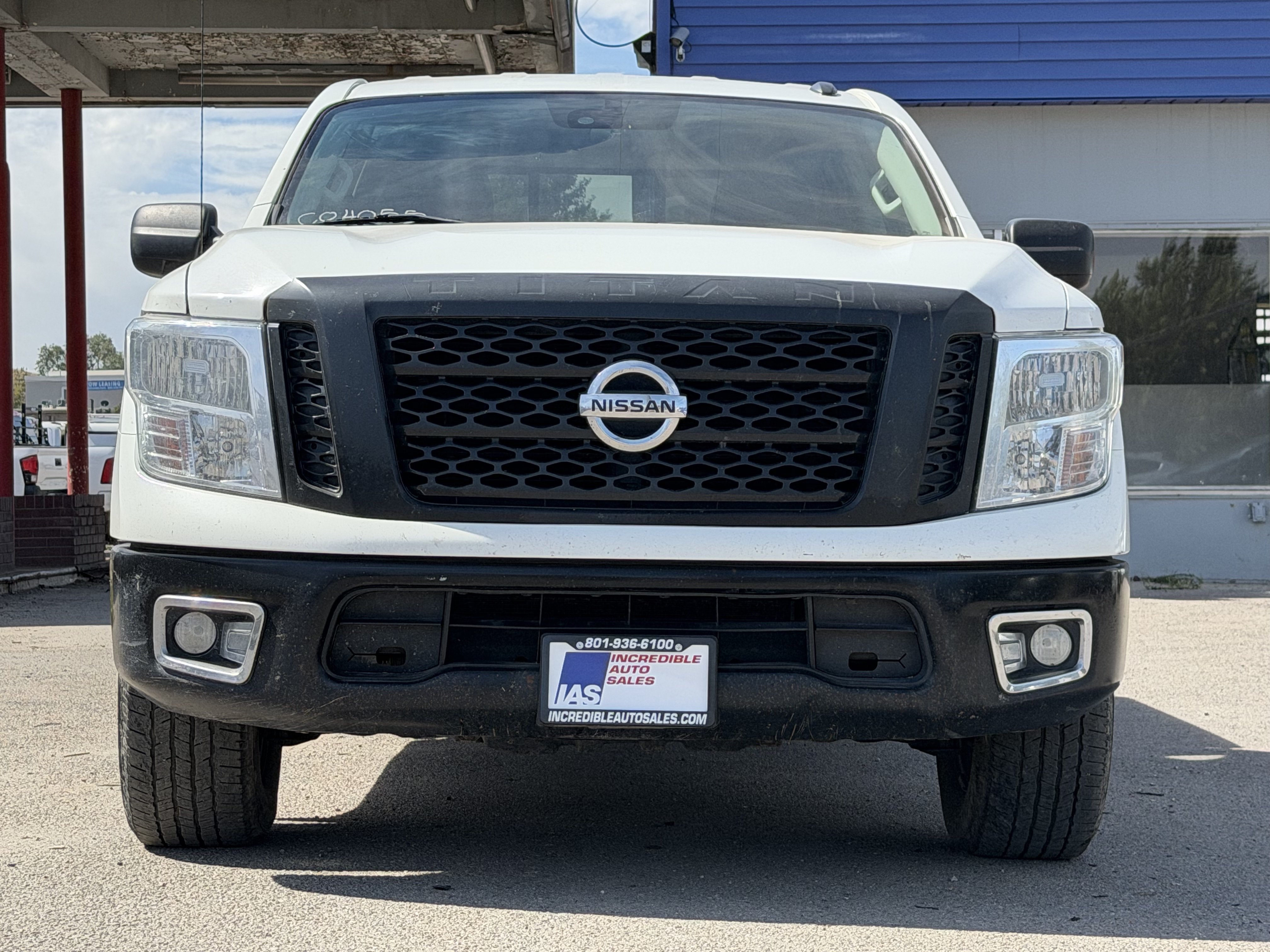 Used 2019 Nissan Titan S AWD/4WD image 9