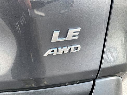 Used 2024 Toyota RAV4 LE image 9