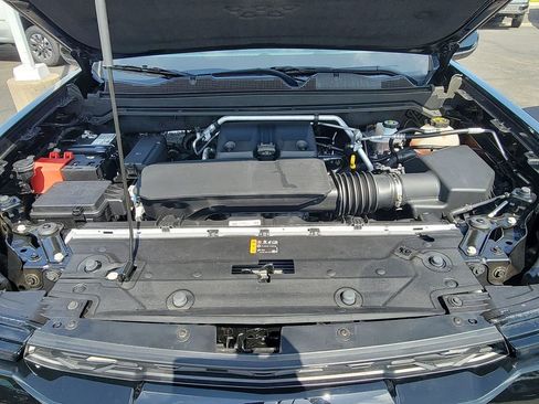 Used 2025 Chevrolet Colorado ZR2 AWD/4WD image 29