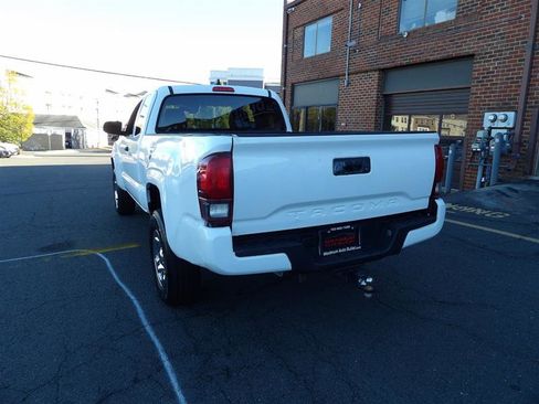 Used 2021 Toyota Tacoma 2WD Access Cab image 5
