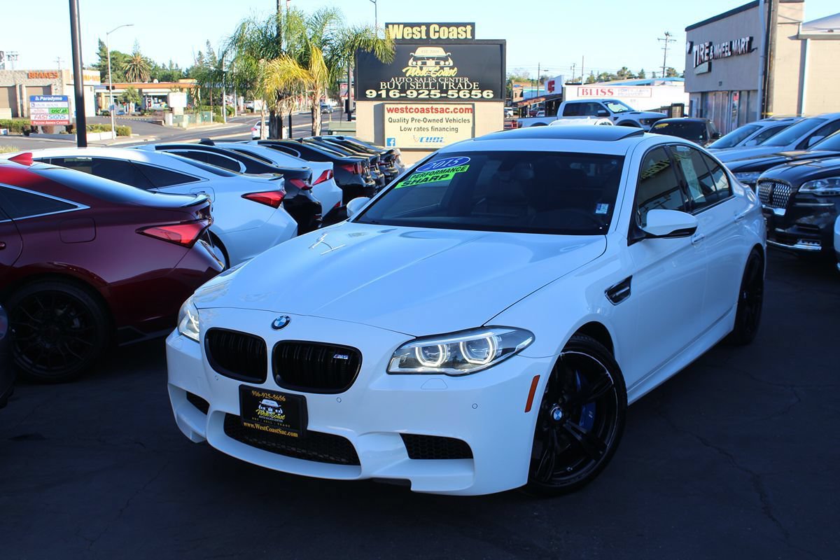 Used 2015 BMW M5 RWD image 46