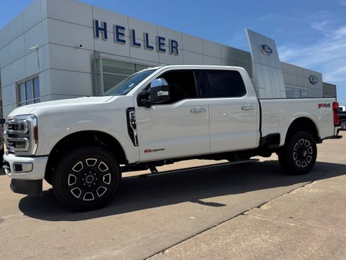 Used 2024 Ford F250 Platinum AWD/4WD image 3