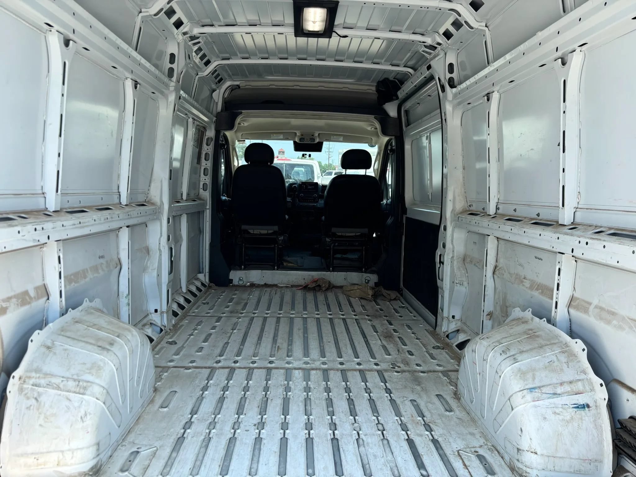 Used 2025 RAM ProMaster 2500 w/ Convenience Group FWD image 12