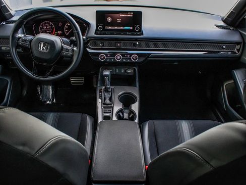 Used 2025 Honda Civic Sport image 33