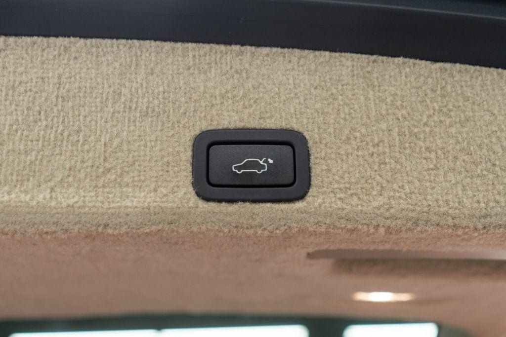 Used 2016 Volvo XC60 T5 Premier w/ Proximity Package FWD image 25
