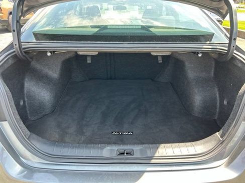 Used 2025 Nissan Altima 2.5 SV FWD image 28