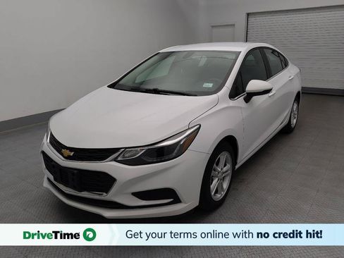 Used 2018 Chevrolet Cruze LT FWD image 1