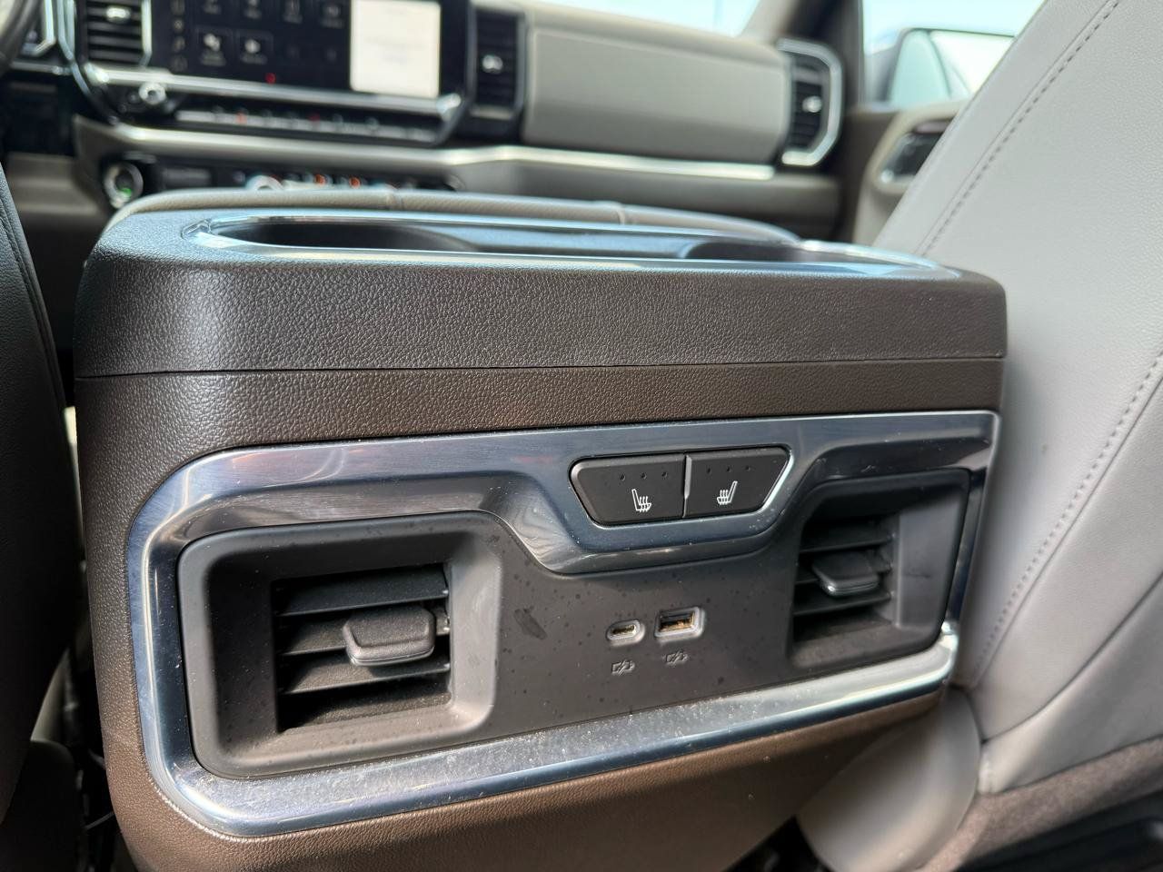 Used 2022 GMC Sierra 1500 SLT w/ SLT Premium Plus Package AWD/4WD image 19