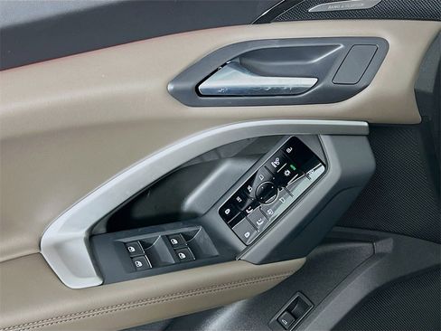 New 2025 Audi Q5 Premium Plus image 18