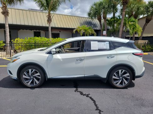 Used 2015 Nissan Murano Platinum w/ Platinum Technology Package FWD image 9