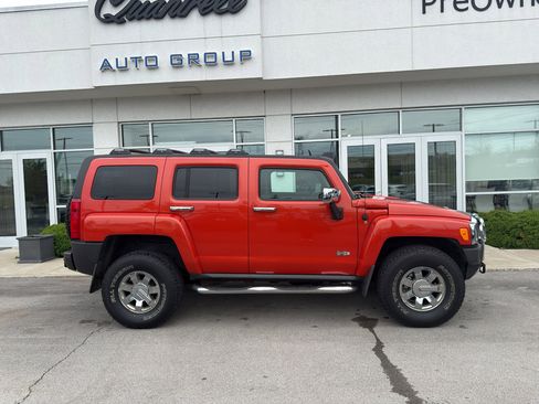 Used 2009 HUMMER H3 Alpha AWD/4WD image 2