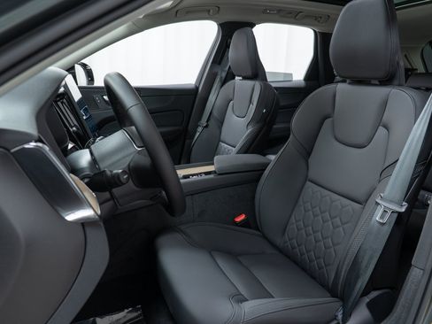 New 2026 Volvo XC60 B5 Plus AWD/4WD image 13