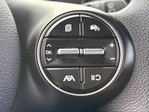 Used 2023 Kia Soul LX image 25