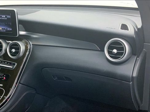 Used 2019 Mercedes-Benz GLC 300 image 16