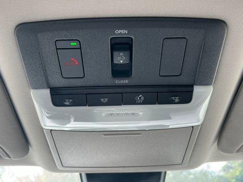 New 2025 Nissan Altima 2.5 SL image 34