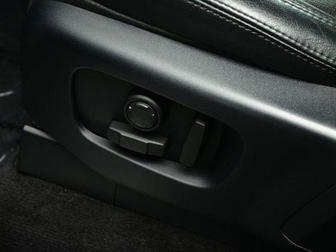 Used 2017 Land Rover Discovery HSE image 17