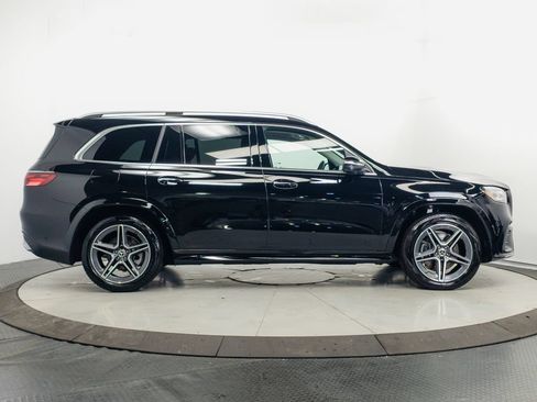 Used 2026 Mercedes-Benz GLS 450 4MATIC image 35