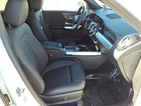 New 2026 Mercedes-Benz GLB 250 4MATIC image 15
