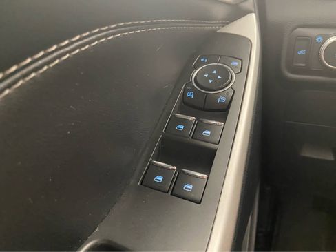 Used 2022 Ford Explorer Limited w/ Equipment Group 301A image 44