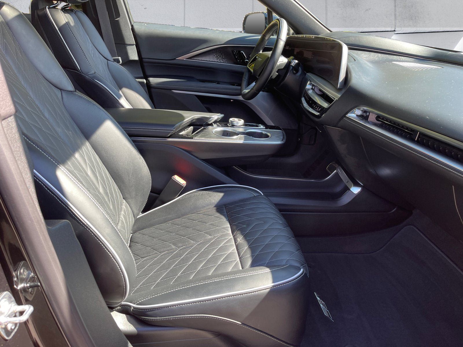 Certified 2026 Cadillac Lyriq V AWD/4WD image 16