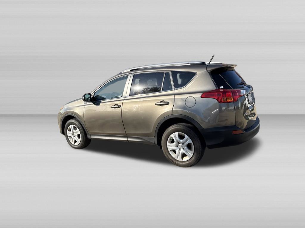 Used 2015 Toyota RAV4 LE FWD image 7