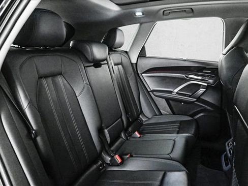 New 2025 Audi Q5 Premium Plus image 21