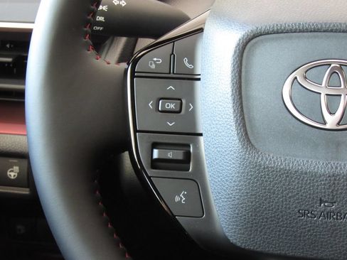 Used 2026 Toyota Prius Plug-In Hybrid FWD image 23