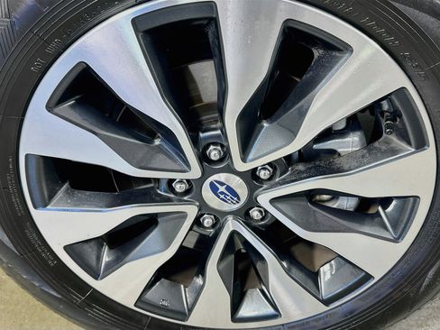 Used 2023 Subaru Outback Limited AWD/4WD image 32