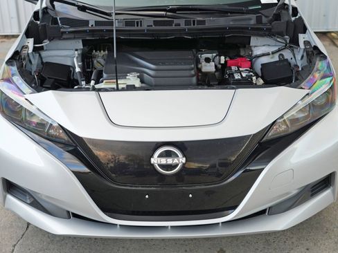 Used 2025 Nissan Leaf S image 7