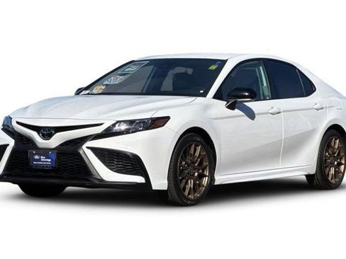 Used 2023 Toyota Camry SE w/ Protection Package (Q2) (TMS) image 2