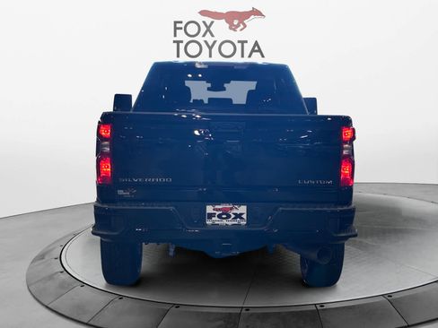 Used 2025 Chevrolet Silverado 2500 Custom w/ Custom Value Package image 5