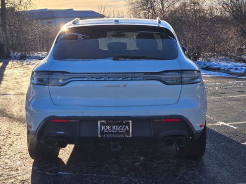 Certified 2022 Porsche Macan S image 6