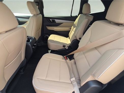 New 2026 Buick Enclave Preferred w/ LPO, Floor Liner Package image 17