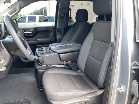 Used 2024 Chevrolet Silverado 1500 Custom RWD image 3