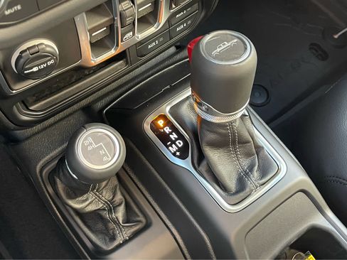 New 2026 Jeep Gladiator Sport image 18