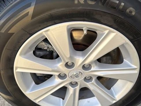 Used 2011 Toyota Highlander 2WD image 28